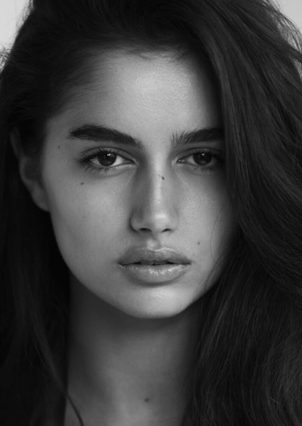 Maia Cotton photo