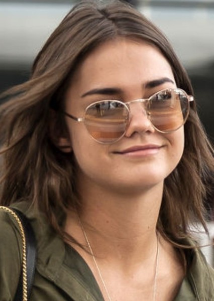 Maia Mitchell photo