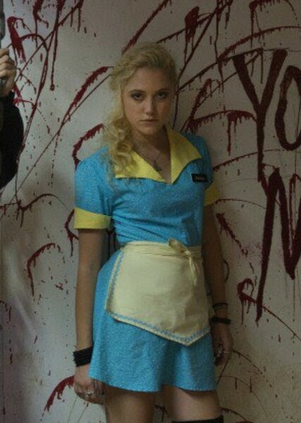 Maika Monroe photo