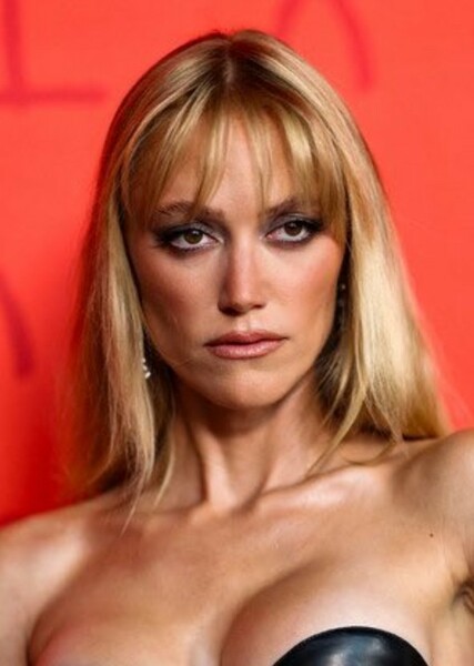 Maika Monroe