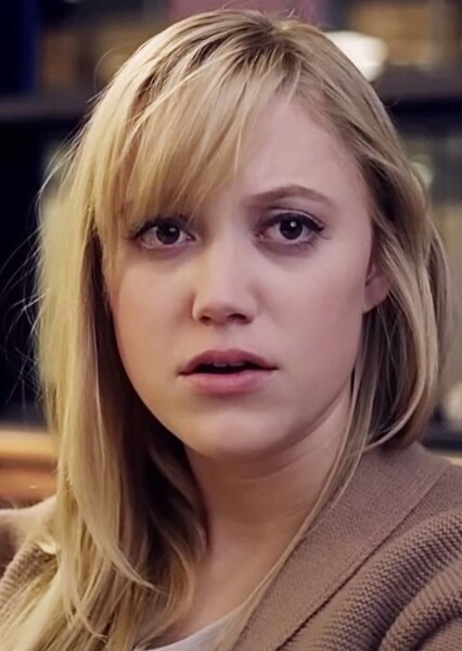 Maika Monroe photo