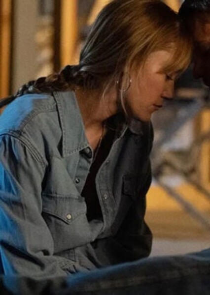 Maika Monroe photo
