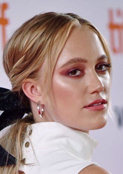 Maika Monroe photo