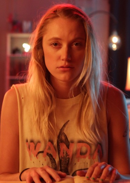 Maika Monroe photo