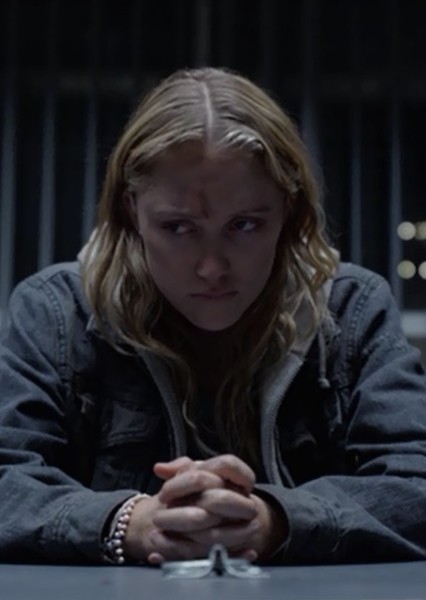 Maika Monroe photo