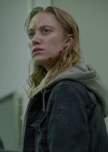 Maika Monroe photo