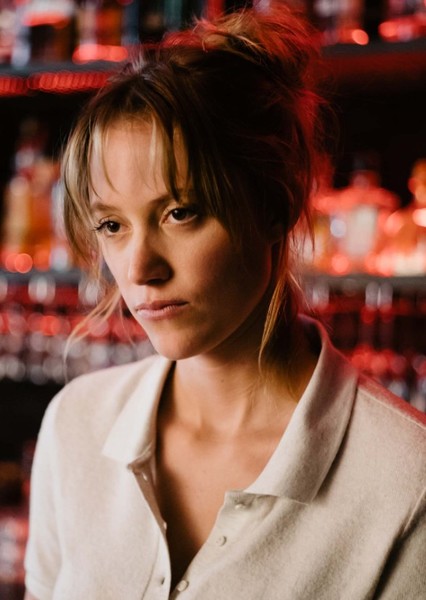 Maika Monroe photo