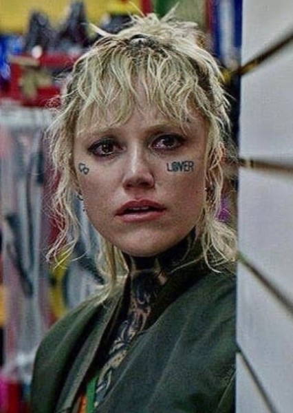 Maika Monroe photo