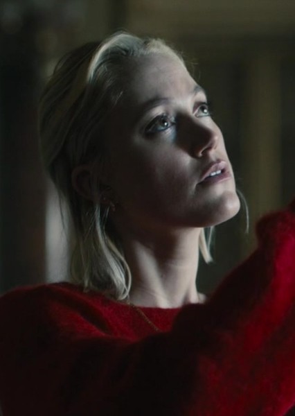 Maika Monroe photo