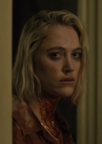 Maika Monroe photo