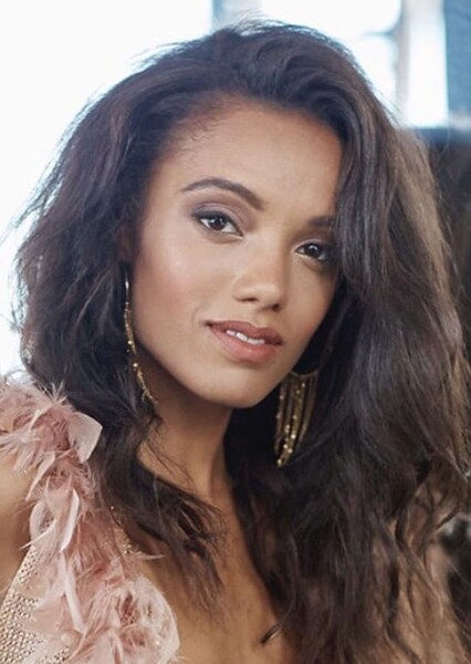 Maisie Richardson-Sellers photo