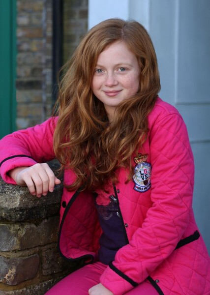 Maisie Smith photo