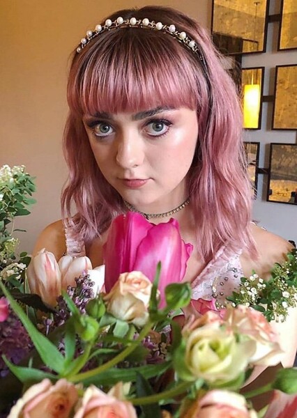 Maisie Williams photo