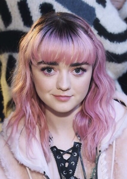 Maisie Williams photo