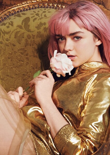 Maisie Williams photo