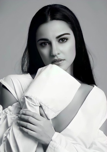 Maite Perroni photo