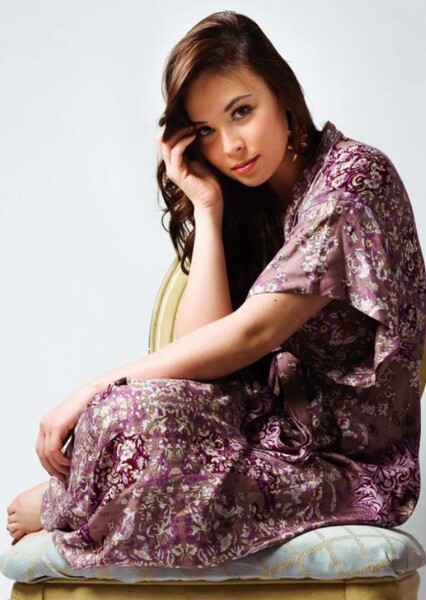Malese Jow photo