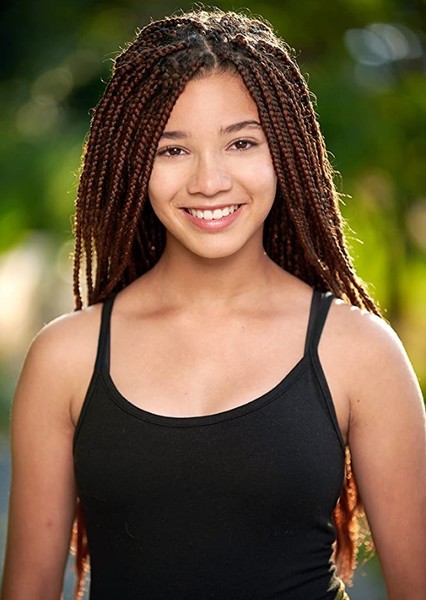 Malia Baker photo