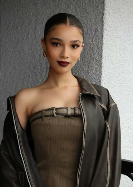 Malia Baker photo