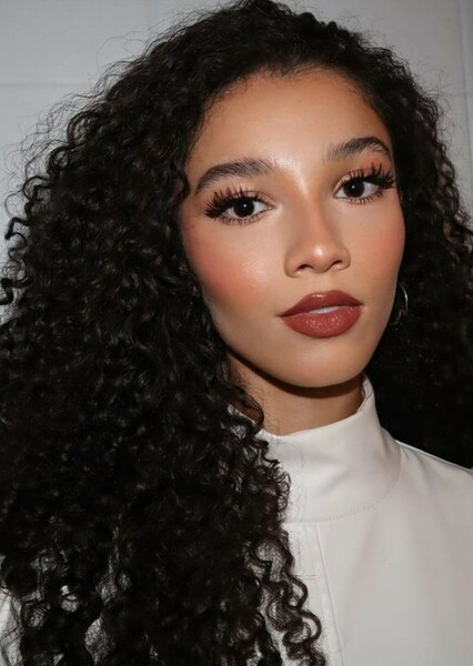 Malia Baker photo