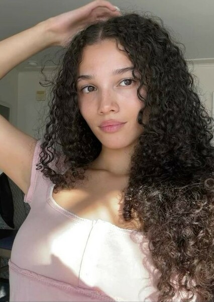 Malia Baker photo