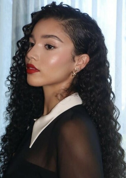 Malia Baker photo