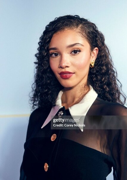 Malia Baker photo