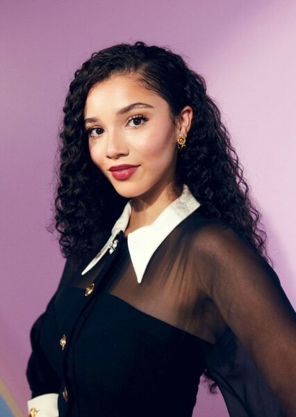 Malia Baker photo