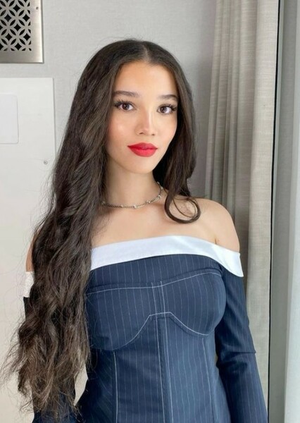 Malia Baker photo