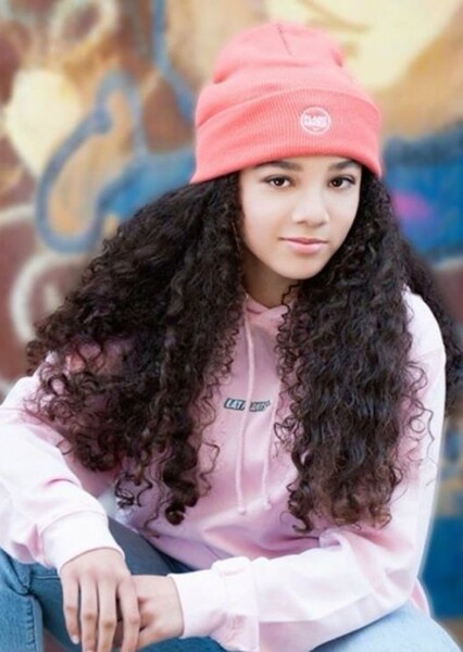 Malia Baker photo