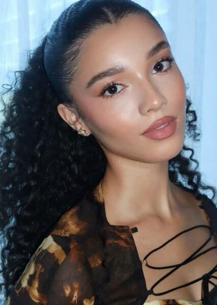 Malia Baker photo