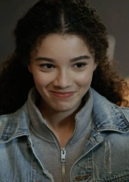 Malia Baker photo