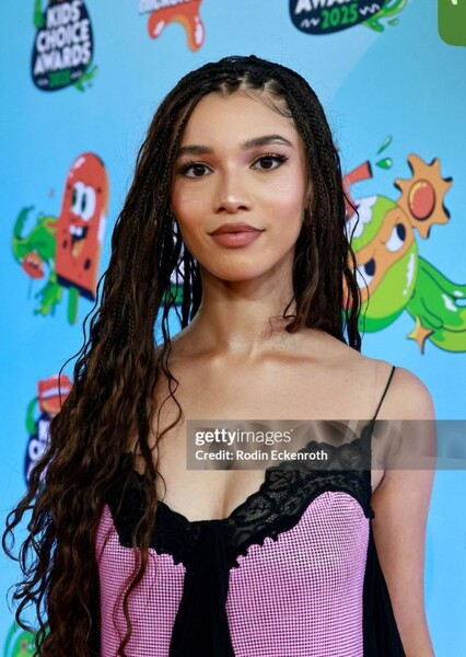 Malia Baker photo
