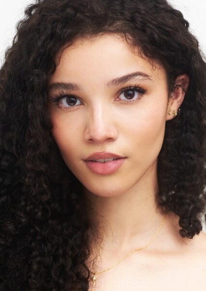 Malia Baker photo
