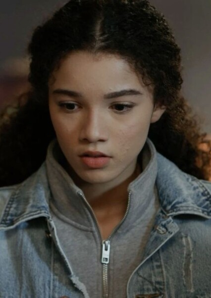 Malia Baker photo