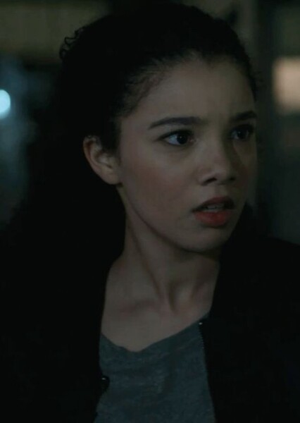 Malia Baker photo