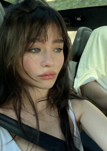 Malina Weissman photo