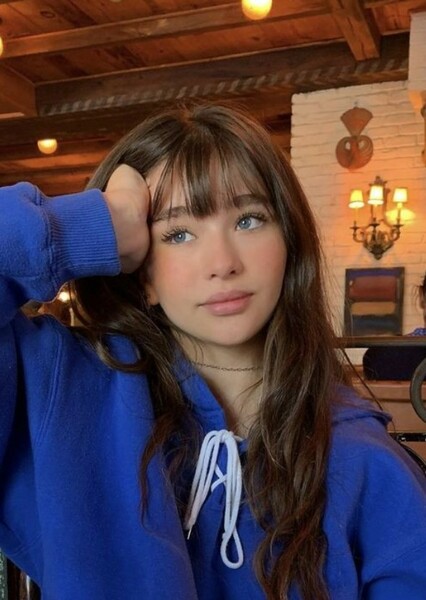 Malina Weissman photo