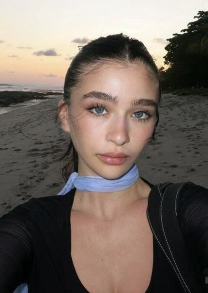 Malina Weissman photo