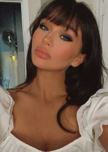 Malina Weissman photo