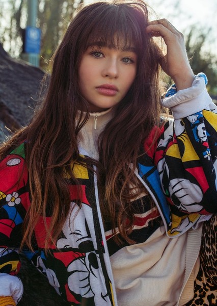 Malina Weissman photo