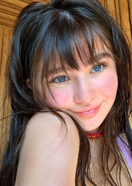 Malina Weissman photo