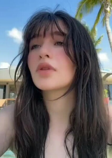 Malina Weissman photo