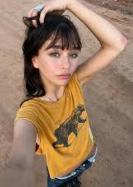 Malina Weissman photo