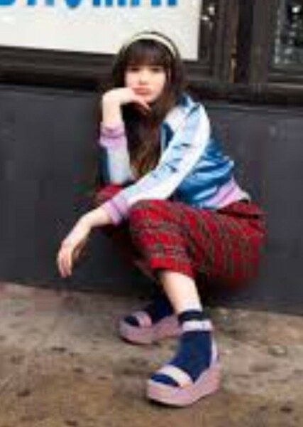 Malina Weissman photo