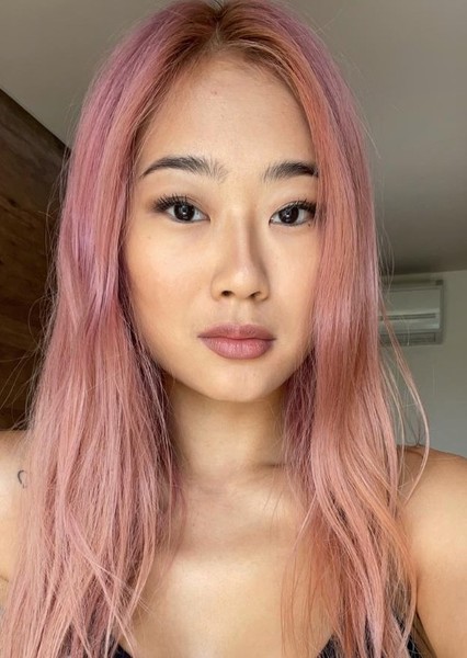 Malu Ogata photo