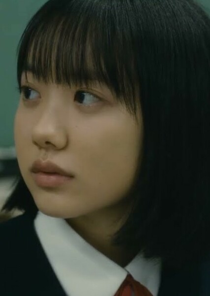 Mana Ashida photo