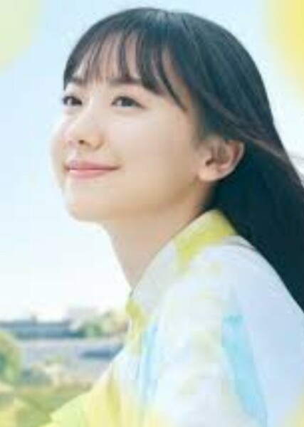 Mana Ashida photo