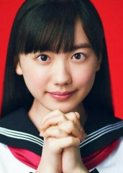 Mana Ashida photo
