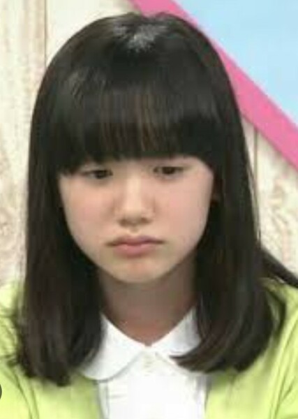 Mana Ashida photo